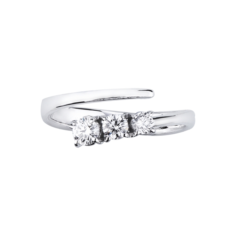 TOI&MOI ring in 18k white gold with three diamonds TOI&MOI ring in 18k white gold with three diamonds