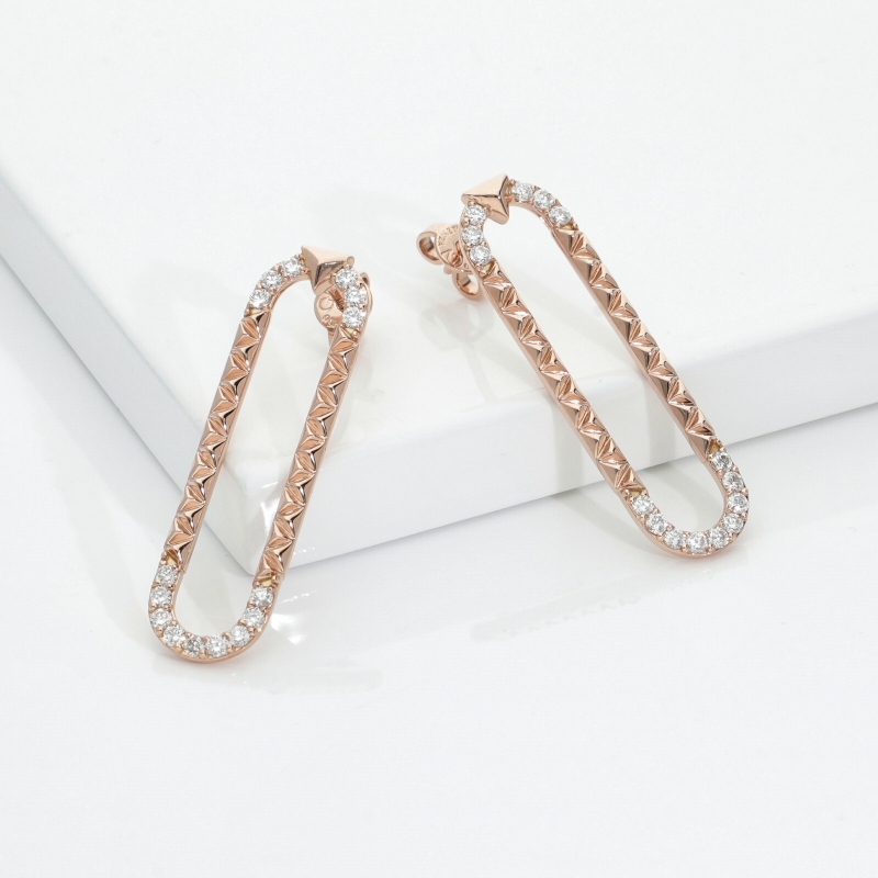 Geometric oval earrings with diamonds in 18kt rose gold Geometric oval earrings with diamonds in 18kt rose gold