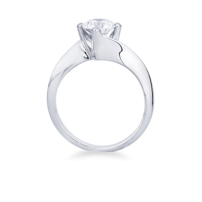 IGI certified diamond solitaire ring in 18kt white gold