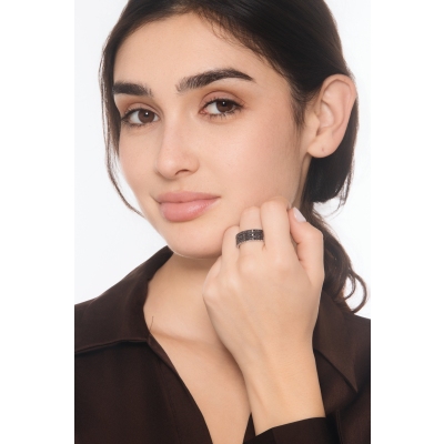 18k white gold band ring with black diamonds