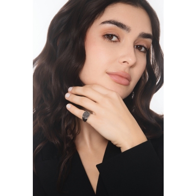 Pinky ring in 18k white gold with black diamonds pavé