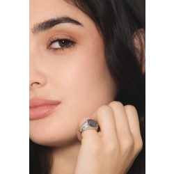 Pinky ring in 18k white gold with black diamonds pavé 2