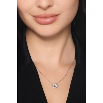 Diamond pavè pendant necklace with sapphire in 18kt white gold