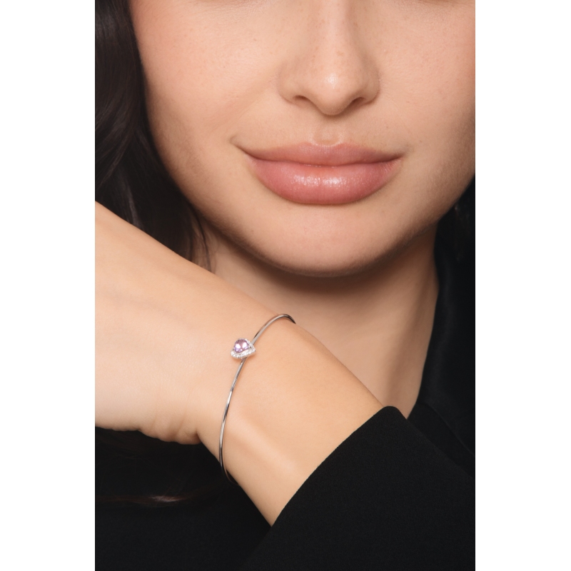 Thin bangle bracelet with diamonds and heart-shaped amethyst in 18kt white gold