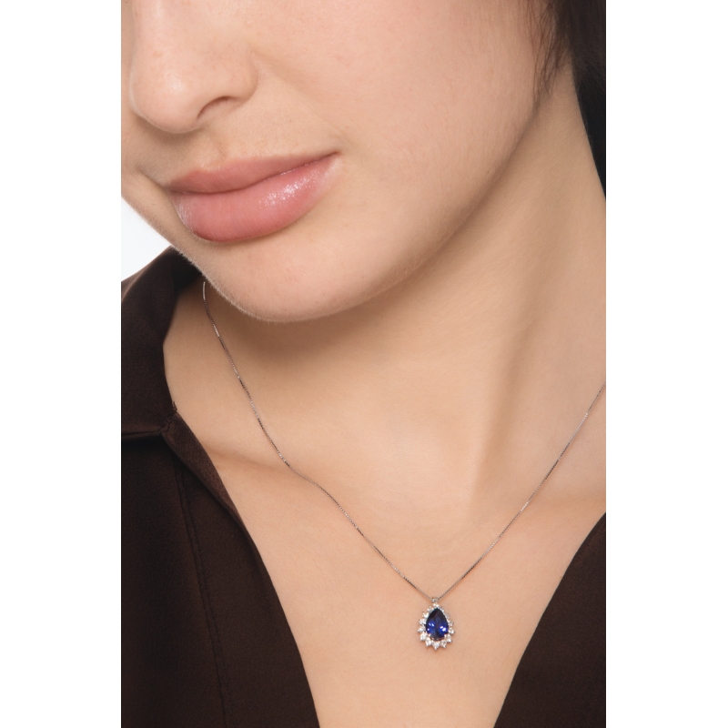 Necklace in white gold 18k with blue sapphire pear cut and diamonds 
