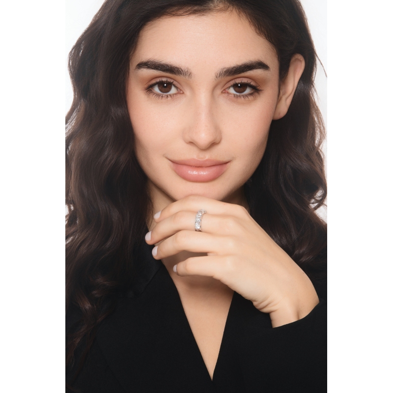 White gold 18k 5 diamonds half eternity ring ct 2,20  White gold 18k 5 diamonds half eternity ring ct 2,20