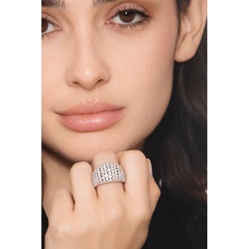 Soft link diamond pavé dome ring in 18kt white gold Soft link diamond pavé dome ring in 18kt white gold