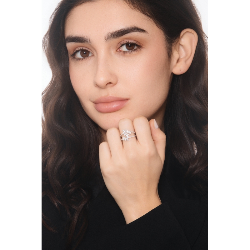 Designer ring white gold 18k with diamonds 