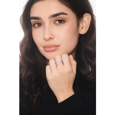 Designer ring white gold 18k with diamonds 