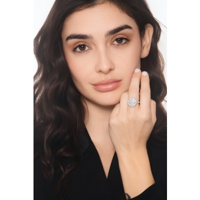 Geometric-design diamond ring in 18kt white gold