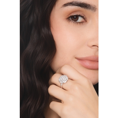 Geometric-design diamond ring in 18kt white gold