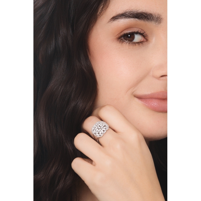 White diamond pavé ring in 18kt white gold White diamond pavé ring in 18kt white gold