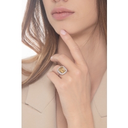 Emerald-cut yellow citrine ring with diamonds in 18kt white gold 2