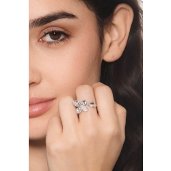 Modern flower open ring with diamonds in 18kt white gold 2