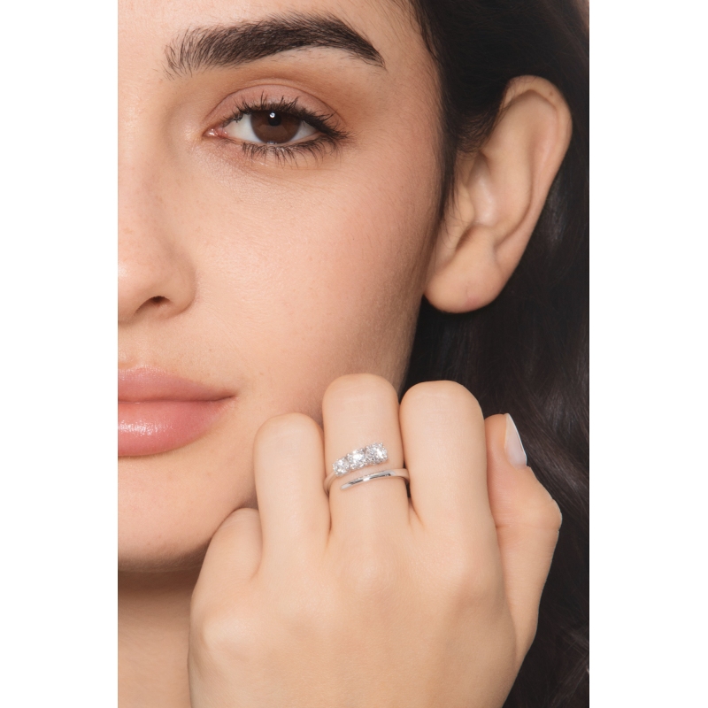 TOI&MOI ring with three diamonds in 18k white gold TOI&MOI ring with three diamonds in 18k white gold