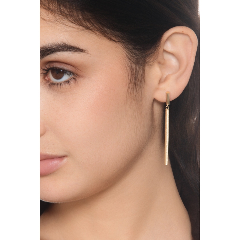 Bar pendant earrings in 18kt yellow gold