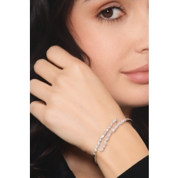 Open diamond cuff in 18kt white gold 2