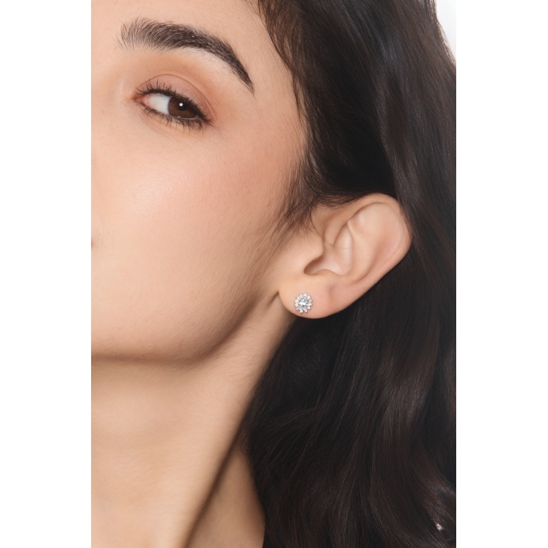 Aquamarine diamond halo earrings in 18kt white gold 