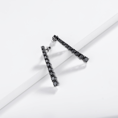 750 white gold tennis earrings with black diamonds