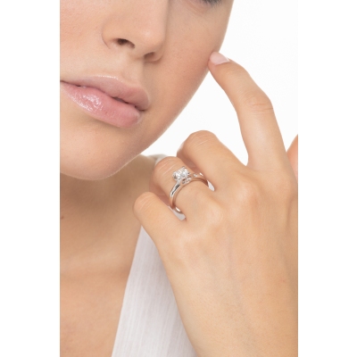 Certified IGI diamond solitaire ring in white gold 18k, 1.00 ct