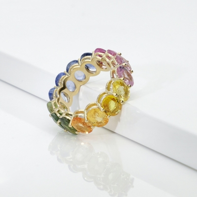 Design eternity ring in yellow gold 18k with rainbow sapphires