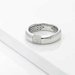 Band ring in white gold 18k with diamonds