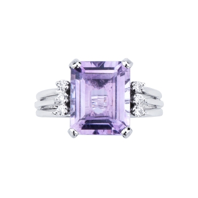 Ring in white gold 18k with central amethyst and 3 diamonds per side