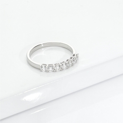 18k white gold half eternity ring with 7 diamonds, 0.55 ct