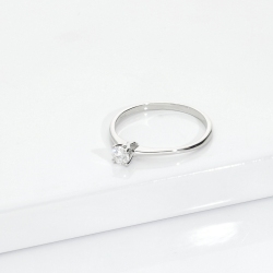 4 claw solitaire 0,20 ct diamond ring white gold 18k