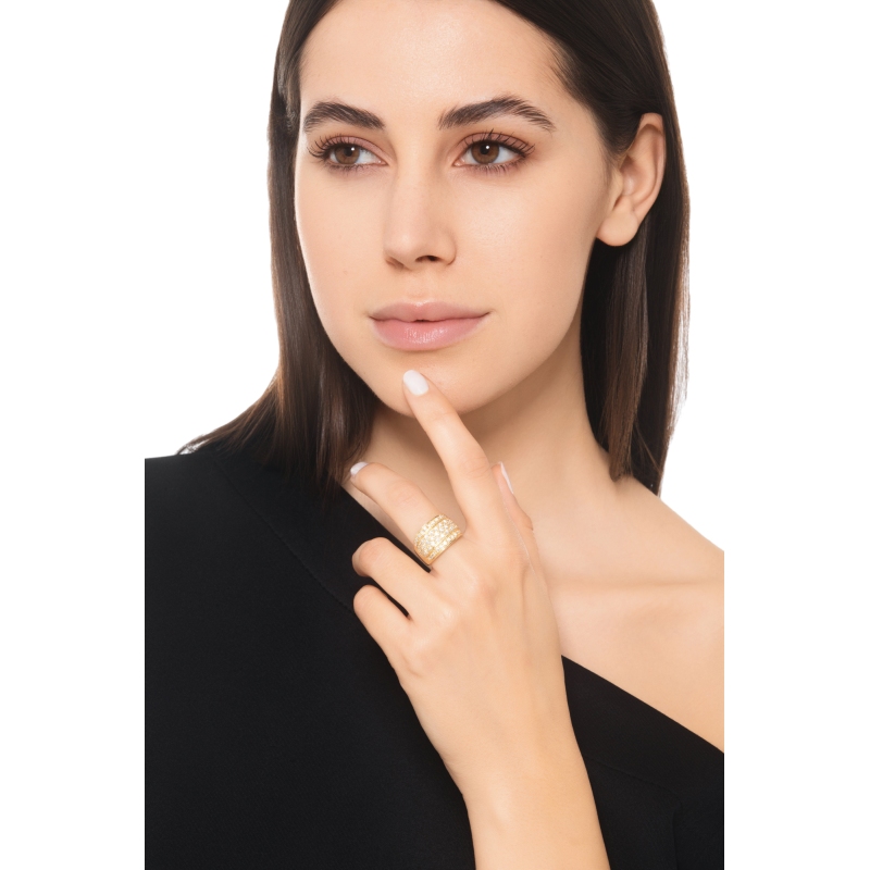 Wide band diamond ring in 18kt yellow gold