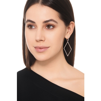 Diamond-shaped earrings in 18kt white gold