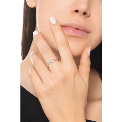 Oval solitaire ring with 0.50ct GIA diamond