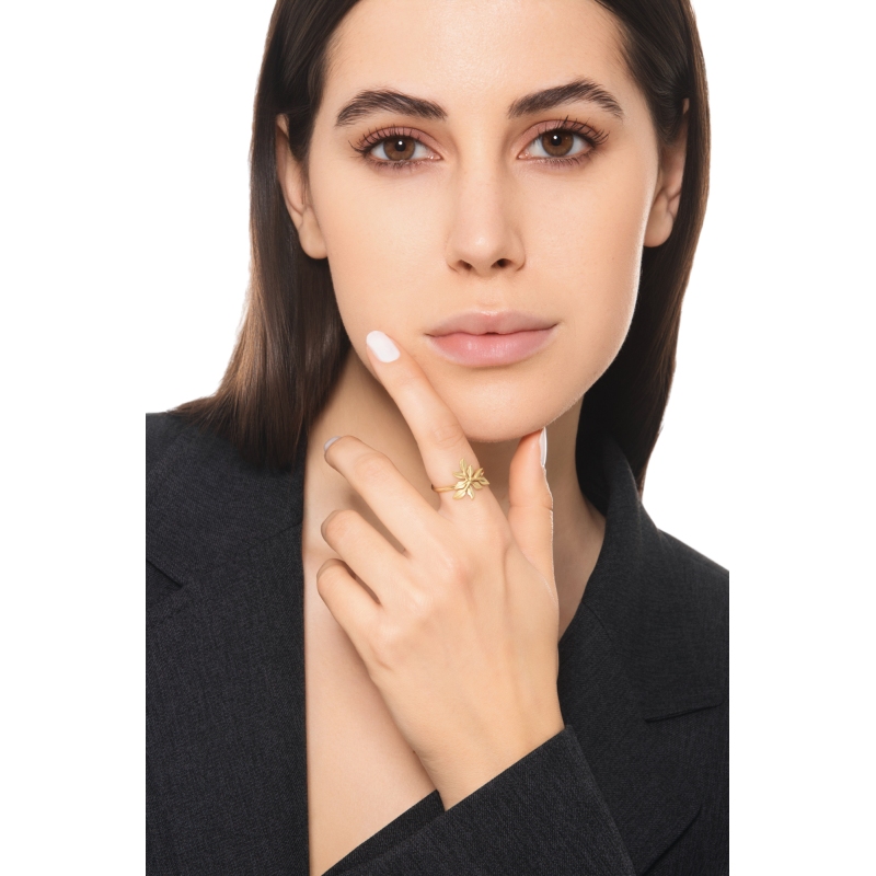 Leaf ring in yellow gold 18k