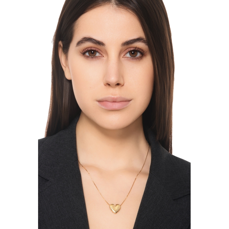 Necklace with heart pendant in yellow gold 750