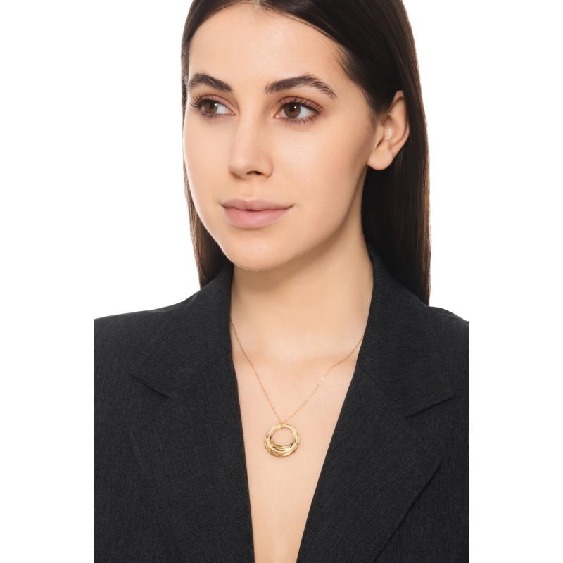 750 yellow gold necklace with an openwork circle pendant
