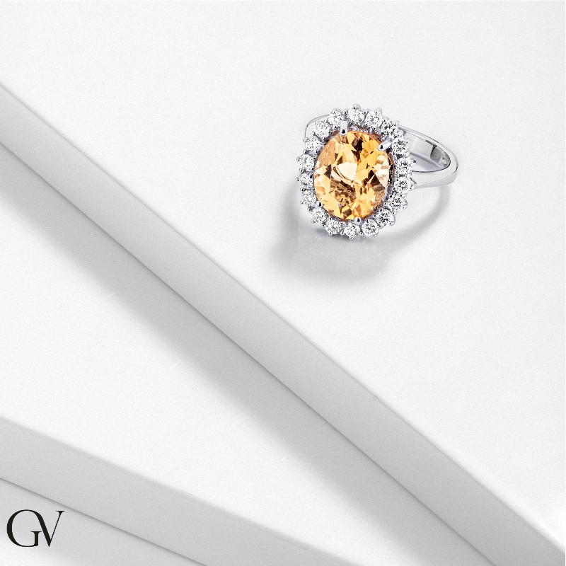 Citrine and diamonds halo ring in 18kt white gold Citrine and diamonds halo ring in 18kt white gold