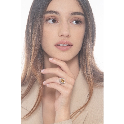 Citrine and diamonds halo ring in 18kt white gold