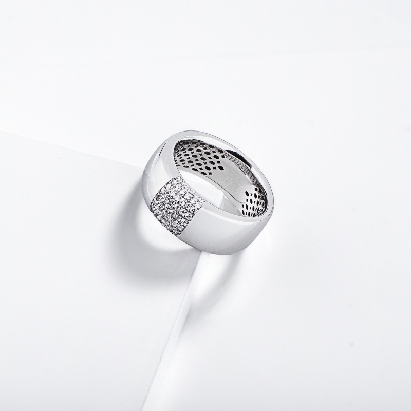 18k white gold band ring men with diamonds