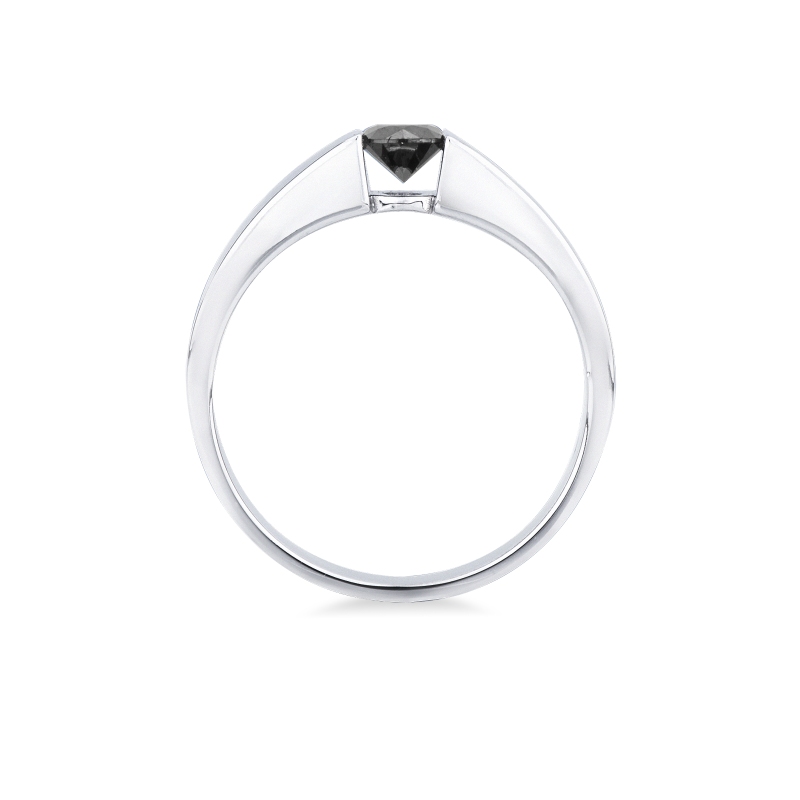 18k white gold solitaire ring with black diamond
