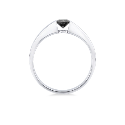 18k white gold solitaire ring with black diamond