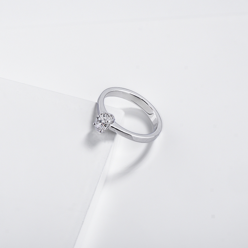 Oval solitaire ring with 0.50ct GIA diamond