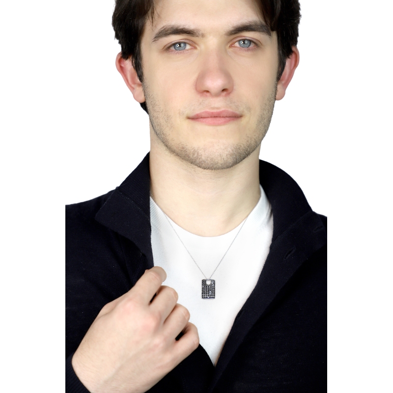 18k white gold necklace with pavè black diamonds pendant