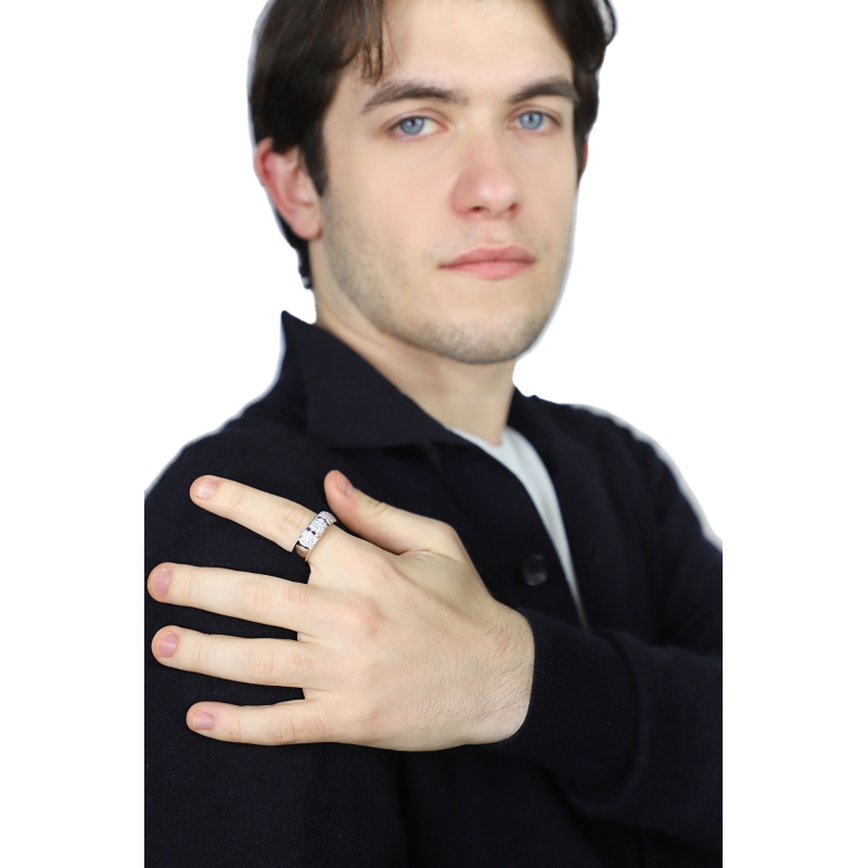 18k white gold men band ring with diamonds