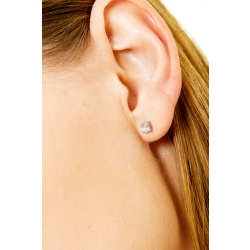 Diamonds studs in white gold 18k 2