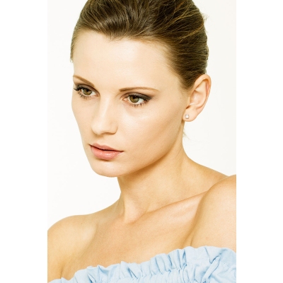 White gold 18k four prong diamond stud earring