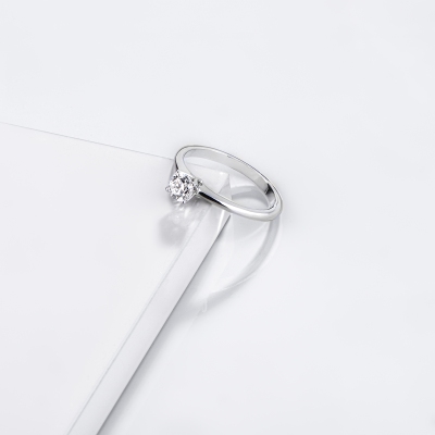 Solitaire ring in white gold 18k with diamond, 0.50 ct