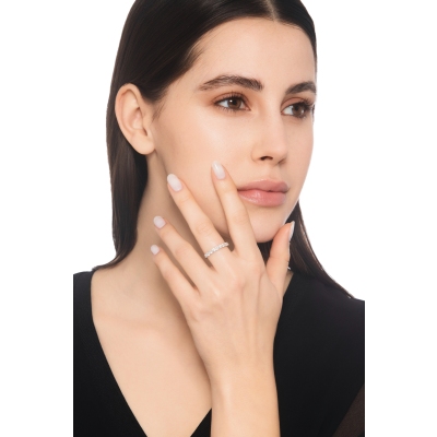 750 white gold half eternity ring with 9 diamonds, 0.75 ct