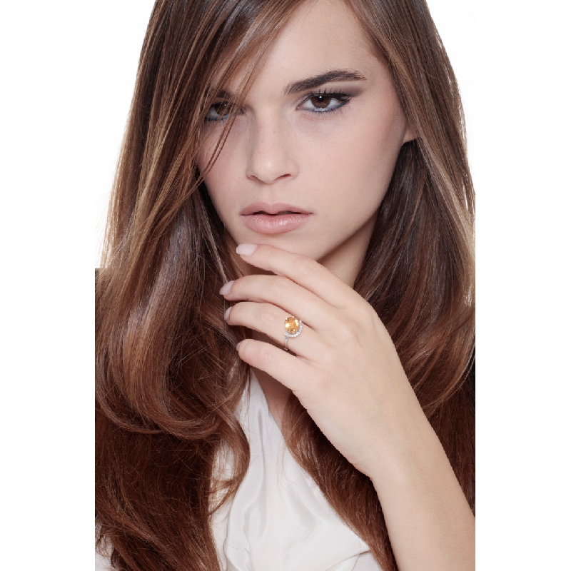 White gold 18k ring with citrine and diamonds 