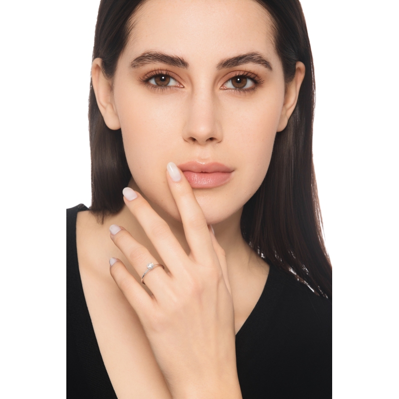 Solitaire ring in white gold 18k with diamond, 0.50 ct