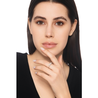 Trilogy ring in white gold 750 with diamonds, 1.20 ct